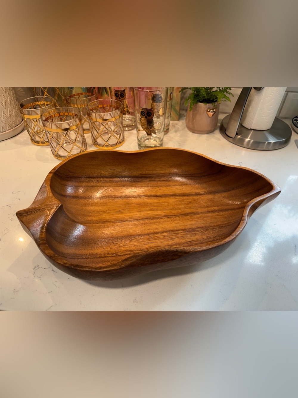 MCM Monkeypod Wood Hand Carved 14” Leaf Shaped Bowl Made in Philippines
